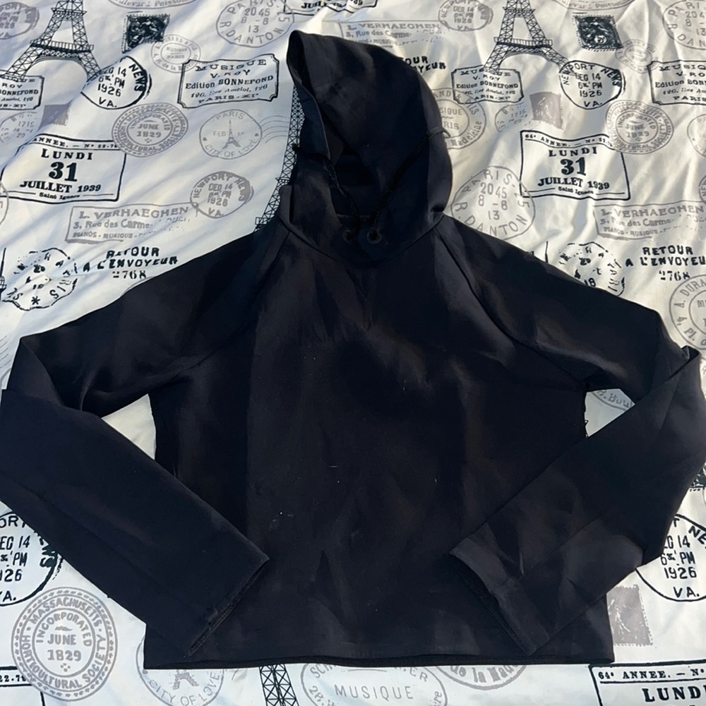 Lululemon cropped hoodie